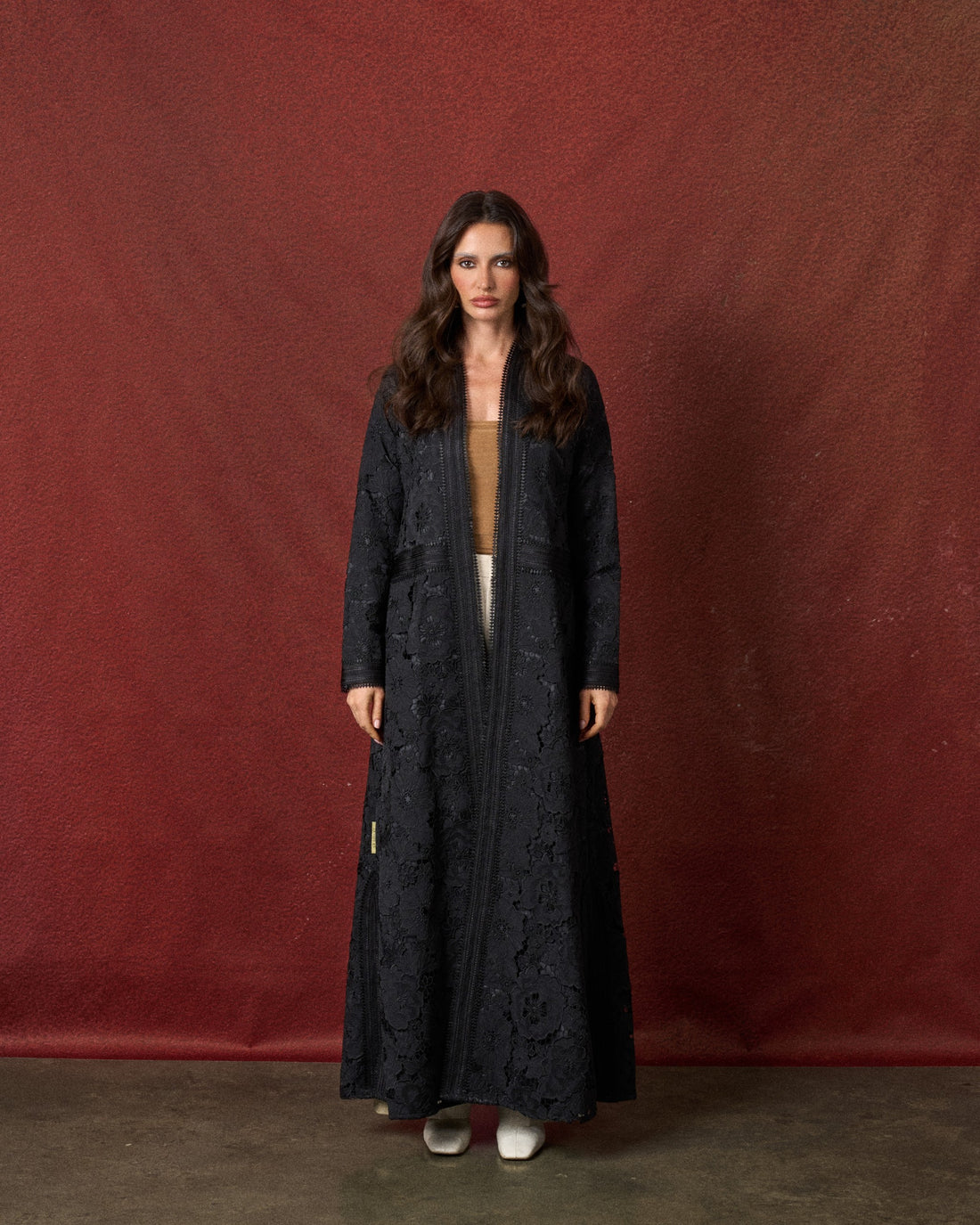 Buy online: the Iris abaya by Le Reflet, premium quality with a graceful, flowing cut. Trending design, fast home delivery across Qatar and Doha.