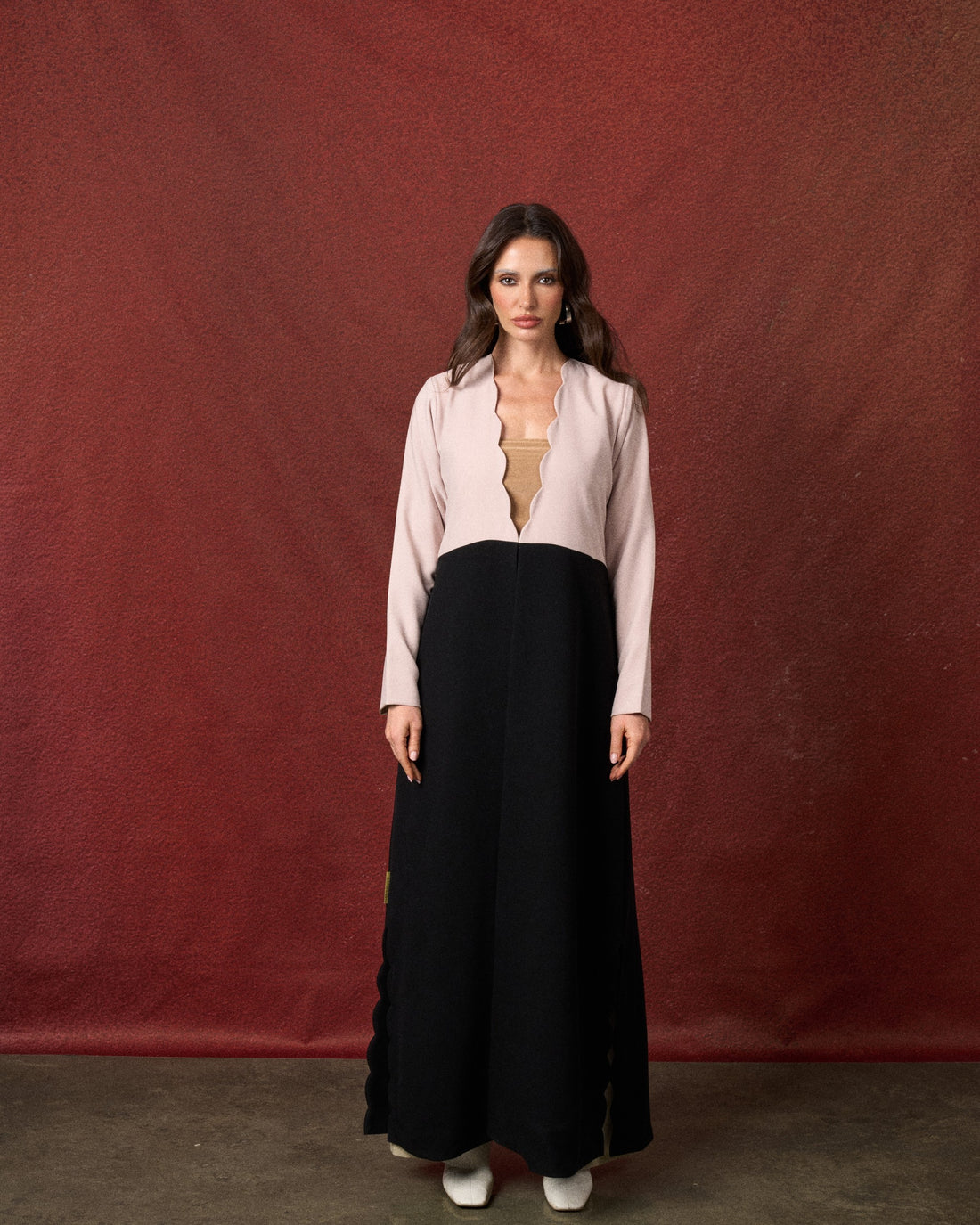Buy online: the Blush abaya by Le Reflet, premium quality with soft, elegant tailoring. Trending design, fast home delivery across Qatar and Doha.