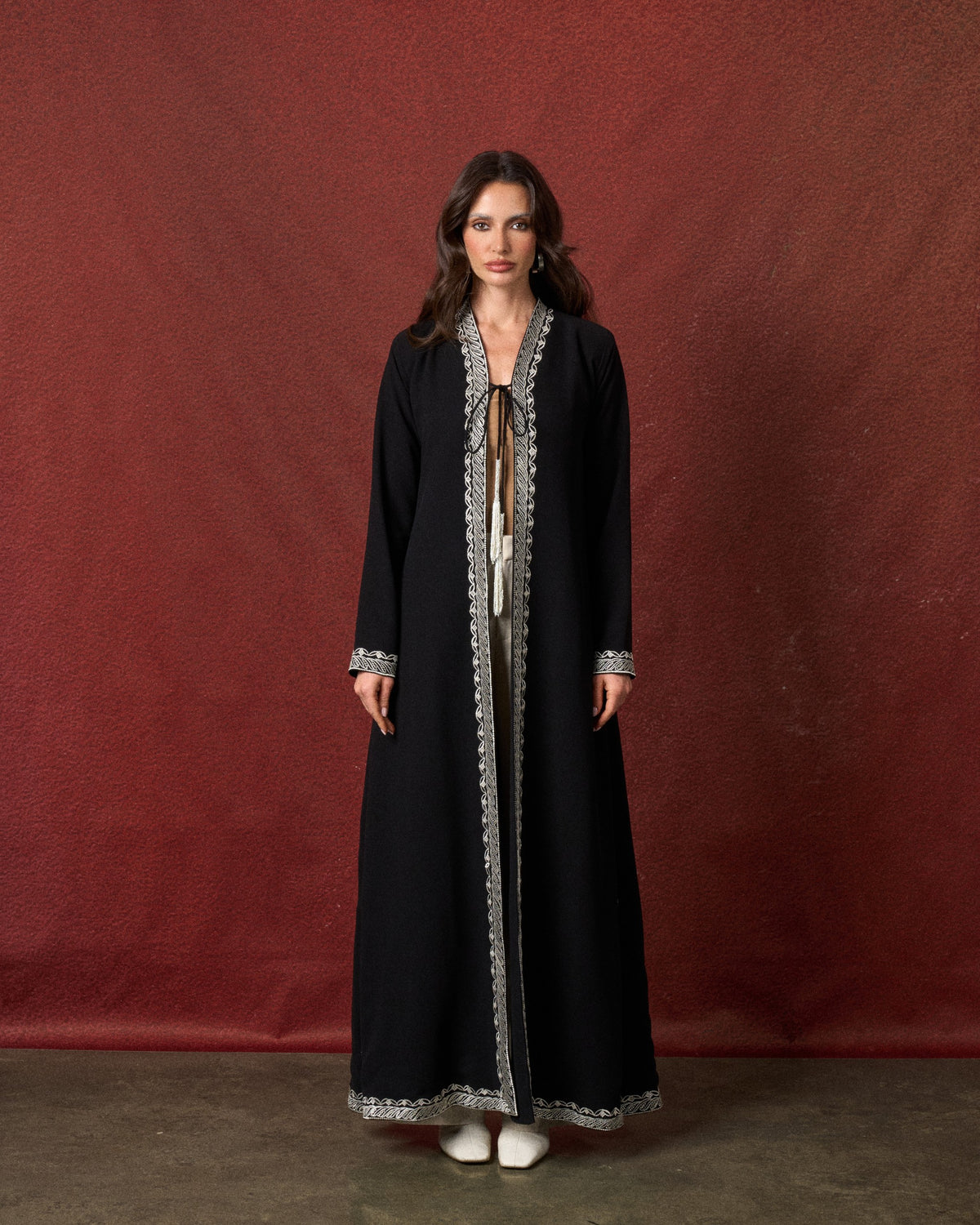 Buy online: the Ayla abaya by Le Reflet, premium quality with timeless, elegant tailoring. Trending design, fast home delivery across Qatar and Doha.